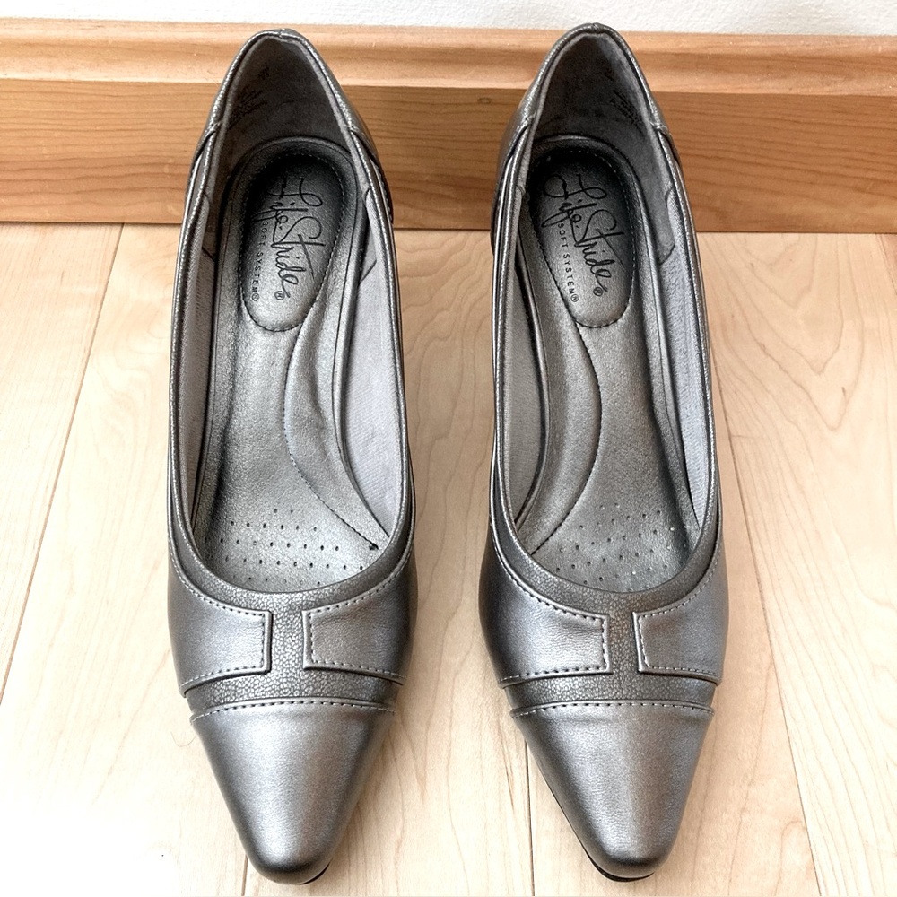 Life Stride Soft System 2.5” Heeled Pumps, Size 6M, Color- Silvery Gray - Picture 2 of 8